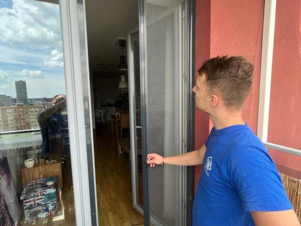 Siet_na_dvere_rolovacia_1