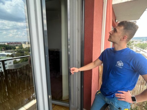 Siet_na_dvere_rolovacia_2